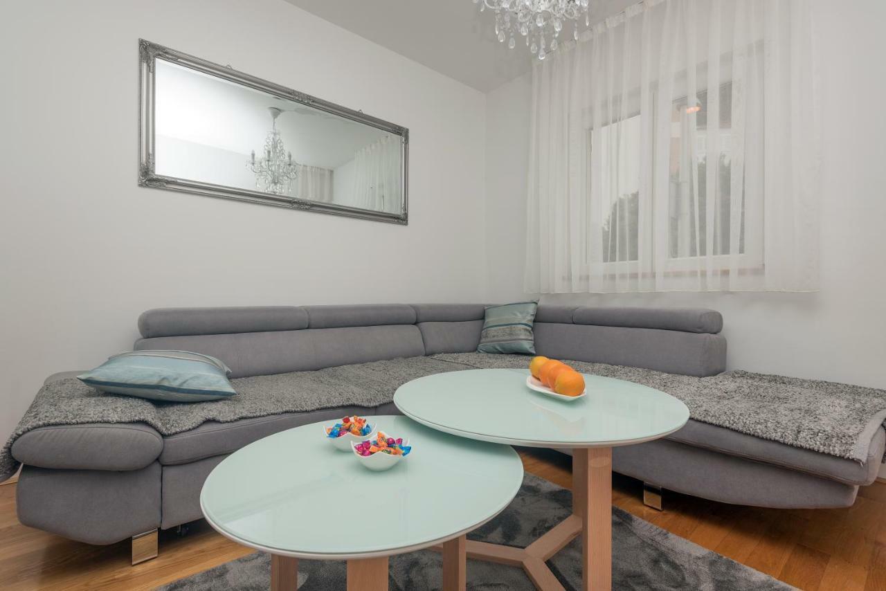 Apartman Ramljak Макарска Екстериор снимка