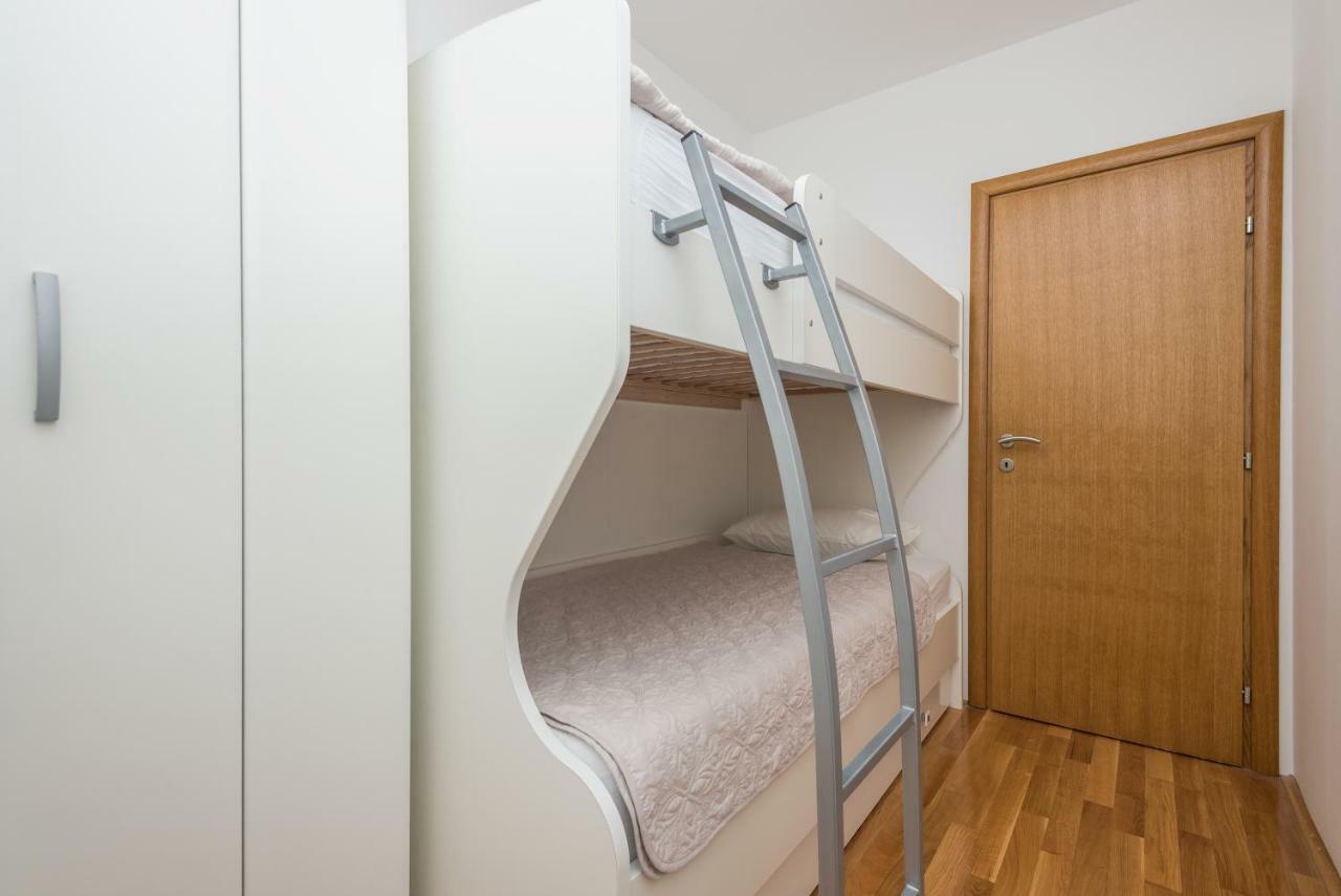 Apartman Ramljak Макарска Екстериор снимка